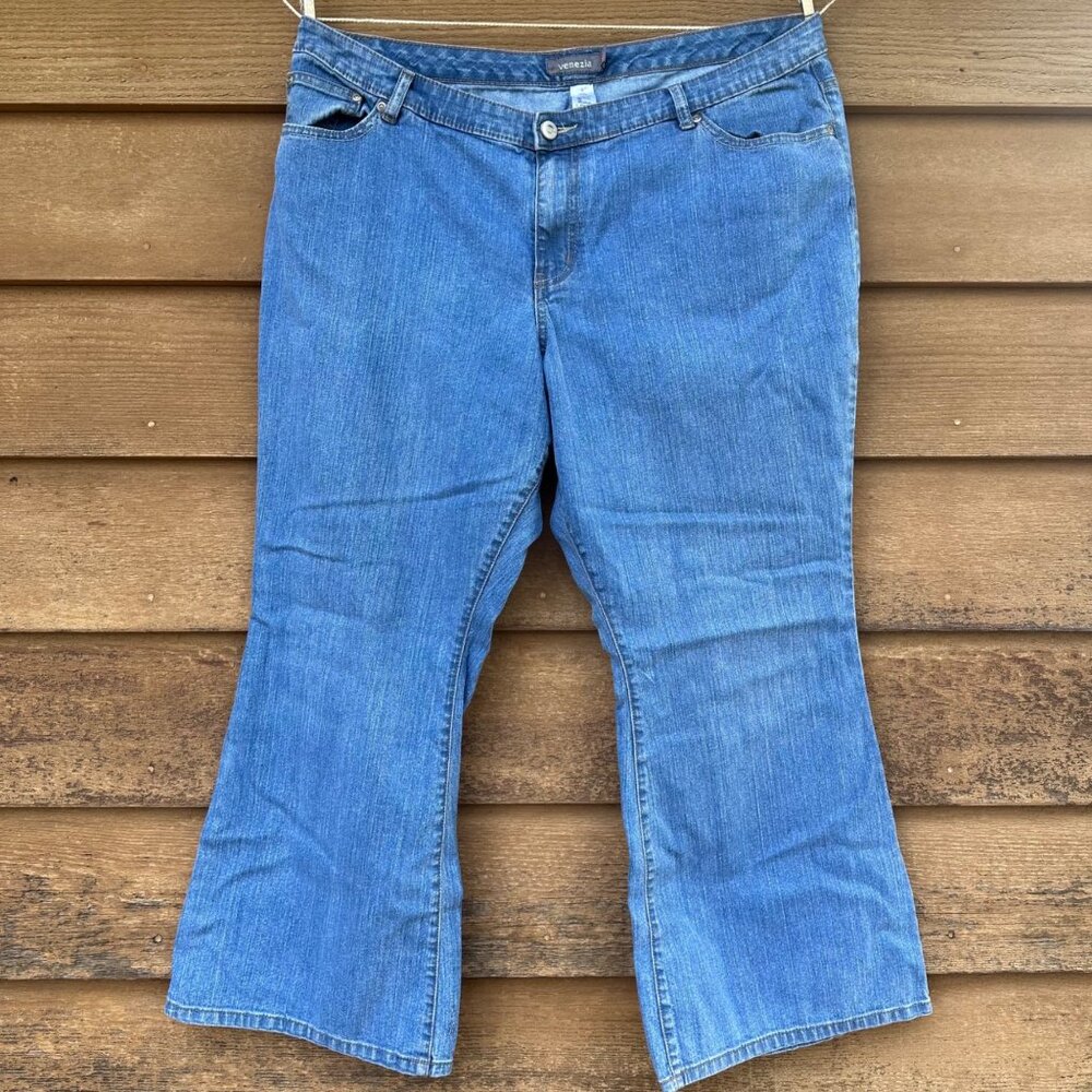 Lane Bryant Venezia Womens 22 Petite Stretch Flare Jeans Medium Wash Denim